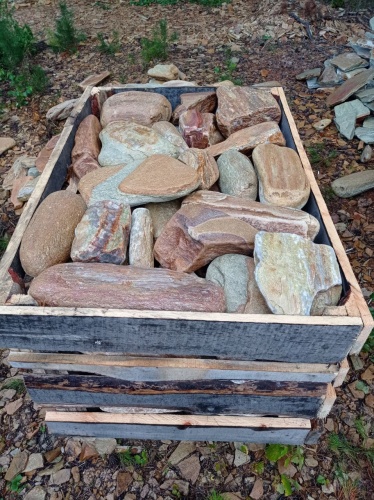 Златолит жёлтый, жёлто-зелёный глыбки и валуны для ланшафтного дизайна купить в Архангельске