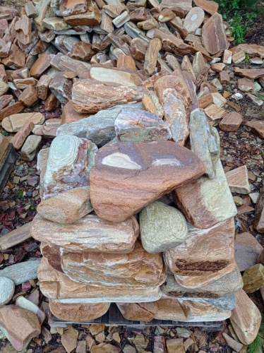 Златолит жёлтый, жёлто-зелёный глыбки и валуны для ланшафтного дизайна купить в Архангельске