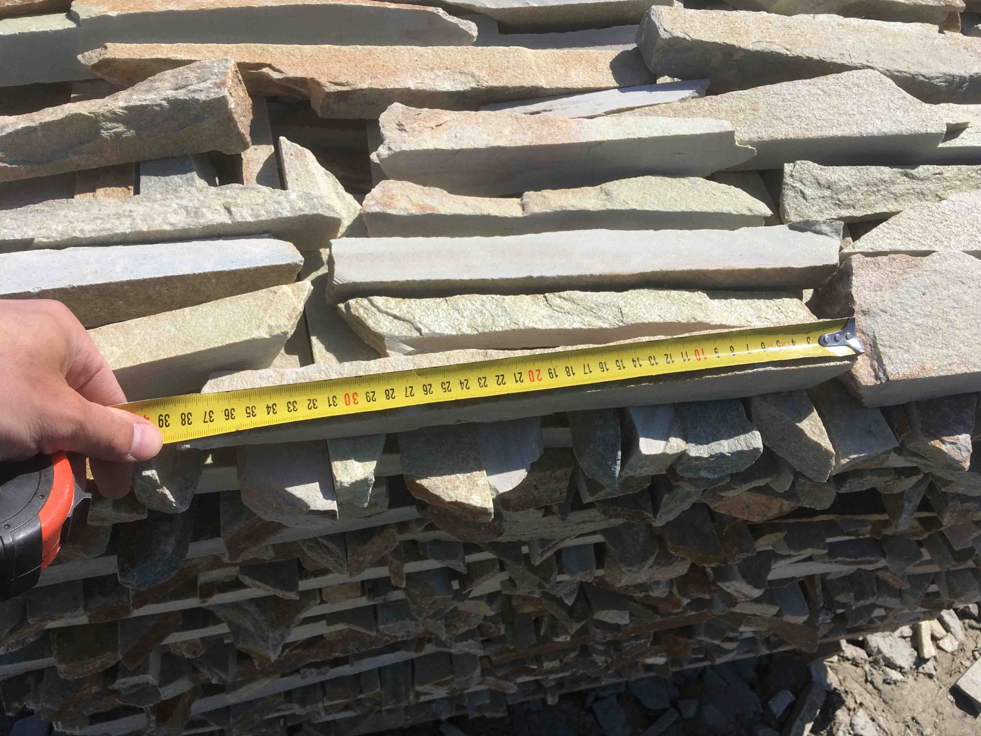 Горбушка златолит золотистый для облицовки купить в Архангельске