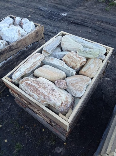 Златолит жёлтый, жёлто-зелёный глыбки и валуны для ланшафтного дизайна купить в Архангельске