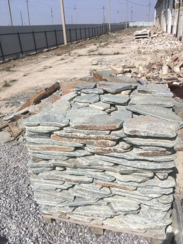 Златолит серебристый галтованный для лестниц купить в Архангельске